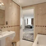 Boutique Jeroen Ден Бош