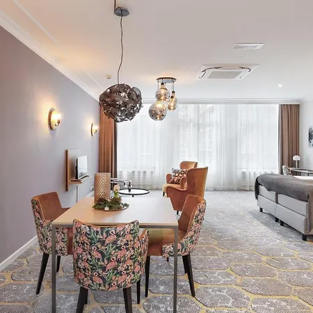 Hotel Boutique Jeroen 3*