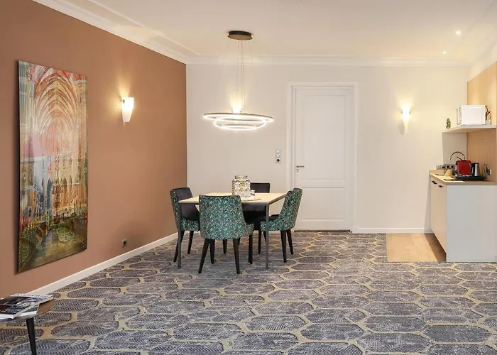 Boutique Jeroen Hotel 3*