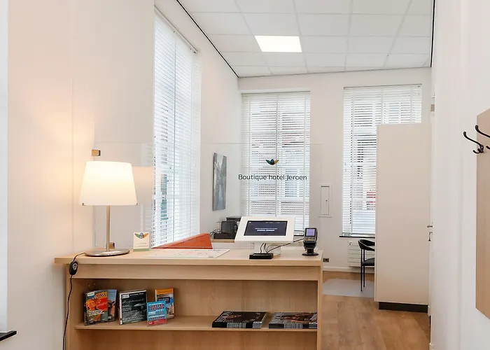Boutique Jeroen Hotel 3*
