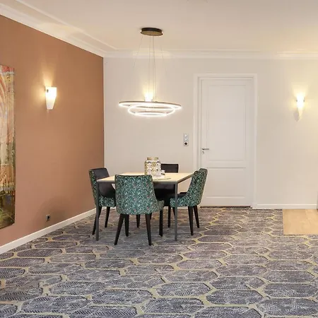 Boutique Jeroen Hotell 3*